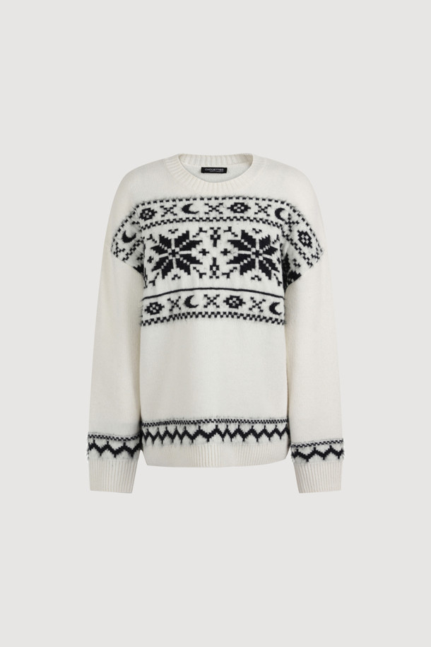 LUCKY CHOUETTE (럭키슈에뜨)의 노르딕 패턴 니트 풀오버 (아이보리)입니다. 부드러운 울 혼방 소재로 제작되어 가을, 겨울 시즌에 따뜻하게 착용할 수 있습니다. 라운드넥에 긴소매, 루즈핏 실루엣으로 편안한 착용감을 선사하며, 캐주얼, 클래식, 미니멀한 스타일을 연출하기 좋습니다. 럭키슈에뜨의 시그니처, Lucky Crescent Moon 모티브가 돋보이며 모임룩으로도 활용 가능한 매력적인 디자인입니다. 두꺼운 두께감으로 보온성을 높였으며, 아이보리 컬러의 노르딕 패턴이 포근한 분위기를 더합니다.
