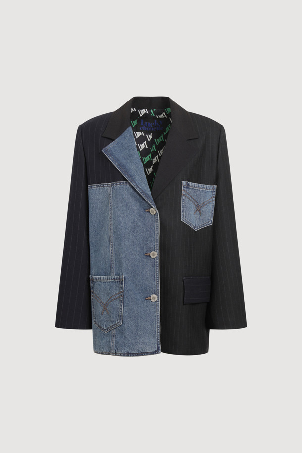 [Re-Order] 데님 패치 믹스 재킷 (블랙)은 데이트룩, 모임룩에 어울리는 모던, 캐주얼, 클래식 스타일의 자켓입니다. 봄, 가을에 착용하기 좋으며, 데님과 울 소재의 믹스매치로 제작되었습니다. 슬림핏과 일자핏 두 가지로 출시되어, 개인의 취향에 따라 선택할 수 있습니다. 블랙 컬러에 패치워크와 스트라이프 패턴이 돋보이며, 스티치 디테일과 LUCKY 로고 안감, 켄톤 버튼으로 포인트를 더했습니다. 레귤러 기장의 긴소매 자켓으로 다양한 스타일 연출에 활용하기 좋습니다.
