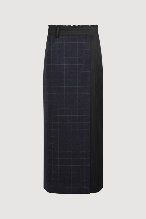 체크 스트라이프 믹스 H라인 롱 스커트 (네이비)는 클래식한 무드의 여성 롱스커트입니다. 데이트룩, 모임룩에 어울리는 디자인으로, 봄, 가을에 착용하기 좋습니다. H라인 핏에 체크와 스트라이프 패턴이 믹스되어 세련된 느낌을 줍니다. 허리 프릴 디테일과 옆 지퍼, 밑단 트임으로 활동성을 더했습니다. 블랙, 네이비, 화이트 등 다양한 색상의 상의와 매치하여 미니멀, 캐주얼 스타일을 연출해보세요.
