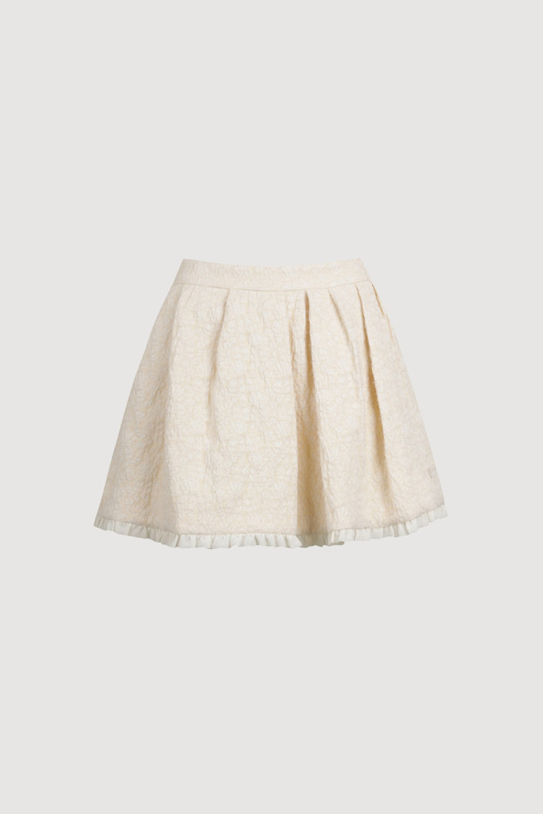 프릴 포인트 헤링본 미디 스커트 (아이보리)는 여성스러운 실루엣을 연출하는 스커트입니다. 울 소재로 제작되어 가을과 겨울에 따뜻하게 착용할 수 있으며, 두꺼운 두께감으로 포근한 착용감을 선사합니다. 클래식하고 유니크한 헤링본 패턴에 A라인 핏으로 다리 라인을 더욱 아름답게 강조합니다. 밑단 러플 배색, 턱 셔링 디테일, 레터링 자수, 옆 지퍼 여밈 디자인이 돋보이며, 오피스룩, 모임룩, 데이트룩 등 다양한 TPO에 활용 가능합니다. 클래식, 미니멀, 시크 스타일을 즐기는 분들께 추천합니다.
