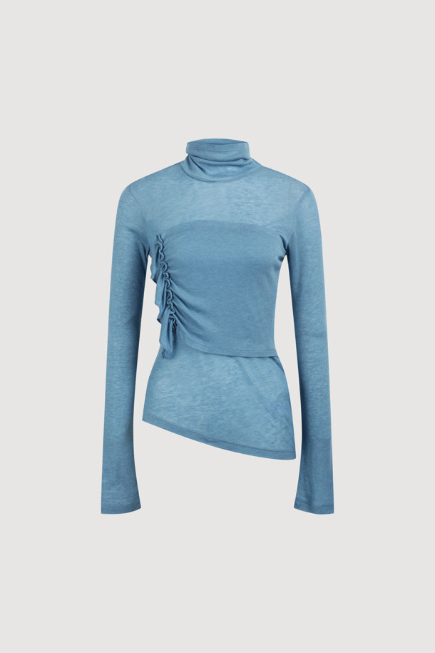 [Re-Order] 레이어드 포인트 롱 슬리브 티셔츠 (블루)는 여성스러운 무드와 캐주얼 스타일을 동시에 연출할 수 있는 긴 소매 티셔츠입니다. 부드러운 촉감과 얇은 두께감으로 봄, 가을, 겨울 시즌에 활용하기 좋으며, 라운드넥 디자인에 프릴 및 덧장 디테일이 더해져 포인트를 줍니다. 슬림핏으로 제작되어 여성스러운 실루엣을 강조하며, 데이트룩, 출근룩 등 다양한 TPO에 매치하기 좋습니다. 울, 텐셀 소재와 후라이스 소재의 조합으로 편안하면서도 세련된 스타일을 완성합니다.
