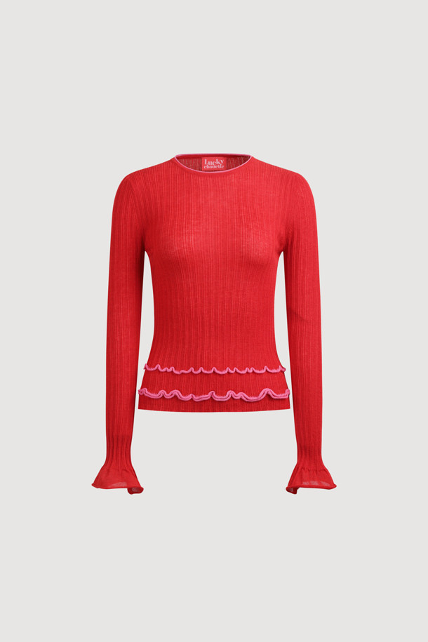 슬림핏 골지 니트 풀오버 (레드)는 가을과 겨울, 우아하고 클래식한 스타일을 연출하는 여성용 니트/스웨터입니다. 부드러운 울과 비스코스 혼방 소재로 제작되어 포근한 착용감을 선사하며, 슬림핏 라운드넥 디자인으로 세련된 실루엣을 강조합니다. 소매 끝단 플레어 디자인과 배색 트리밍 디테일이 돋보이며, 이너 탑과 함께 레이어드하여 다양한 스타일을 연출할 수 있습니다. 데이트룩, 카페룩, 겨울 데일리룩 등 다양한 TPO에 활용하기 좋으며, 미니멀하면서도 클래식한 무드를 완성해줍니다. 얇은 두께감으로 답답함 없이 편안하게 착용 가능합니다.
