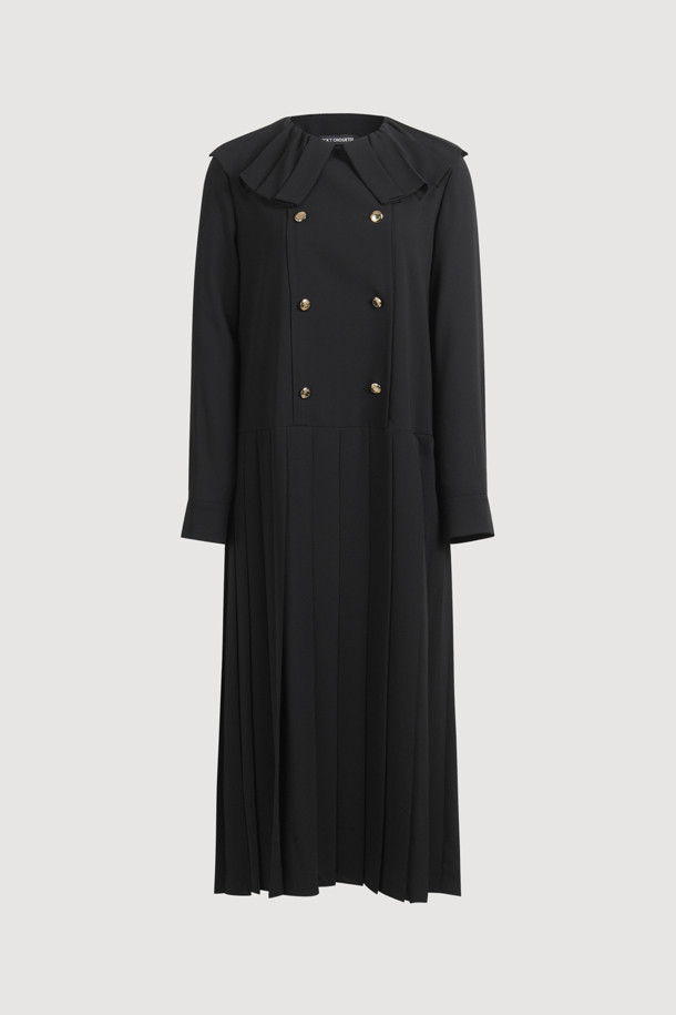 블랙 색상의 플리츠 더블 버튼 롱 드레스입니다. 라운드 넥 디자인에 루즈핏으로 편안하게 착용 가능하며, 안감이 있어 비침 걱정 없이 입을 수 있습니다. 봄, 가을에 어울리는 긴소매 스타일로, 우아하고 클래식한 분위기를 연출합니다. 구김이 적은 폴리에스테르 소재로 제작되었으며, 트임과 소맷단 버튼, 로고 테이프 디테일로 포인트를 더했습니다. 오피스룩, 모임룩, 소개팅룩 등 다양한 TPO에 미니멀하고 시크한 스타일을 연출해보세요.
