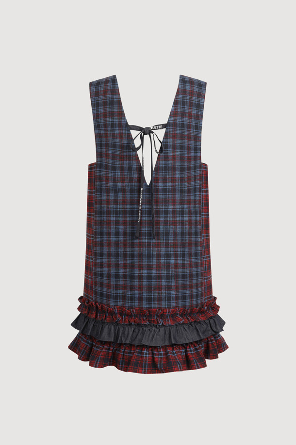 레드 컬러 블록 체크 미니 드레스는 가을과 겨울에 어울리는 여성용 원피스입니다. 데님 소재로 제작되어 부드러운 촉감을 선사하며, 레귤러 핏으로 편안하게 착용 가능합니다. 앞뒤 V넥 디자인과 레이어드, 프릴, 레터링 테이프 디테일이 돋보이며, 긴 소매 기장으로 따뜻함을 더했습니다. 캐주얼한 스타일로 데이트룩이나 모임룩에 적합하며, 다양한 상의와 레이어드하여 개성 있는 스타일을 연출할 수 있습니다. 마찰에 의해 필링이 발생할 수 있으니 주의하여 착용하십시오.
