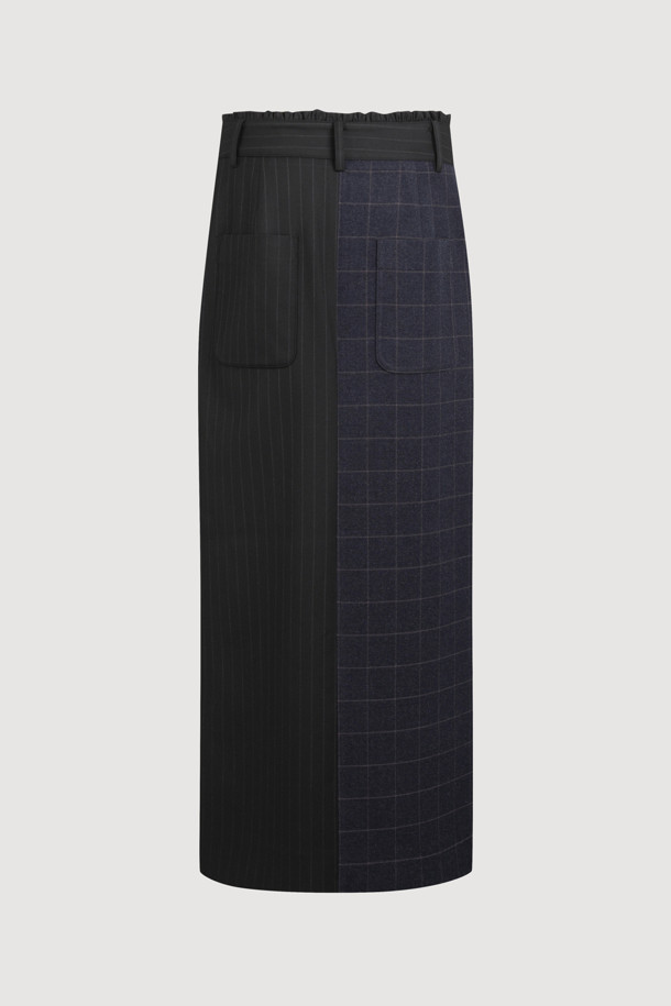 체크 스트라이프 믹스 H라인 롱 스커트 (네이비)는 클래식한 무드의 여성 롱스커트입니다. 데이트룩, 모임룩에 어울리는 디자인으로, 봄, 가을에 착용하기 좋습니다. H라인 핏에 체크와 스트라이프 패턴이 믹스되어 세련된 느낌을 줍니다. 허리 프릴 디테일과 옆 지퍼, 밑단 트임으로 활동성을 더했습니다. 블랙, 네이비, 화이트 등 다양한 색상의 상의와 매치하여 미니멀, 캐주얼 스타일을 연출해보세요.
