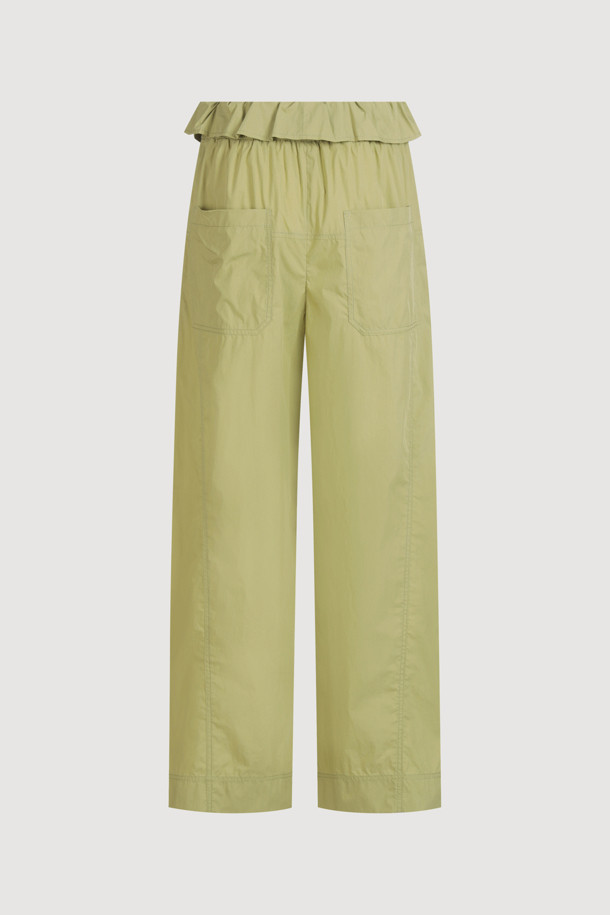 올리브 컬러의 Obi Point Back Banding Pants는 면 혼방 소재의 와이드 팬츠로, 봄, 여름에 시원하게 착용하기 좋습니다. 허리 덧장 디테일과 뒷밴딩으로 편안함을 더했으며, 루즈 핏과 맥시 기장으로 캐주얼한 스타일을 연출합니다. 데일리룩에 활용하기 좋은 무지 디자인의 와이드 팬츠입니다.
