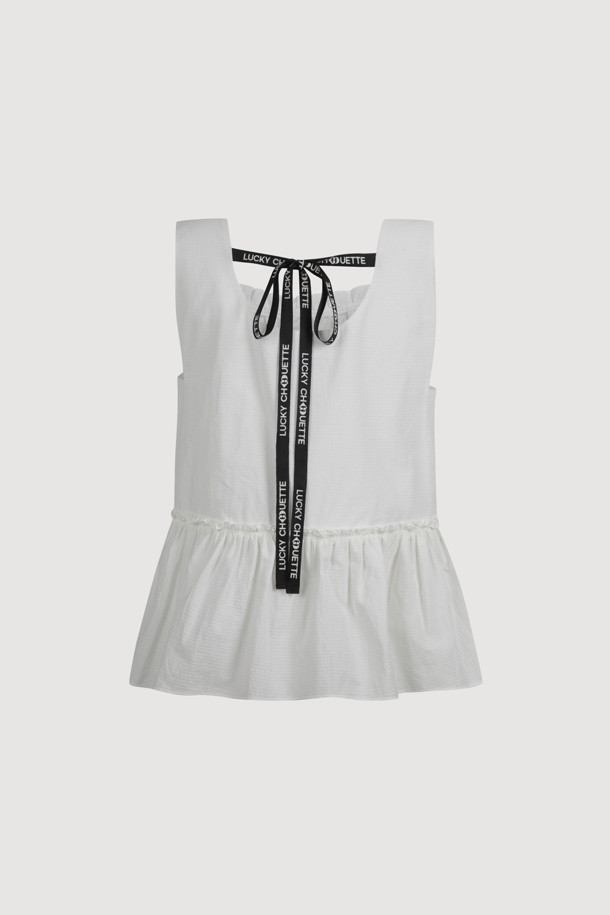 [Re-Order] Back Lettering Strap Shirring Top Blouse (white)는 여성스러운 무드의 화이트 블라우스입니다. 코튼 소재의 A라인 핏으로, 스퀘어넥과 민소매 디자인이 시원한 느낌을 주며, 뒷면 레터링 테이프와 셔링, 리본 디테일이 특징입니다. 봄, 여름 시즌에 캐주얼하거나 페미닌한 스타일로 연출하기 좋습니다.
