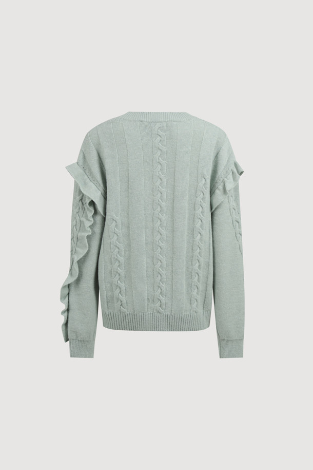 엔트리 케이블 니트 풀오버 (민트)는 부드러운 울 혼방 원사로 제작되어 포근한 착용감을 선사합니다. 라운드넥 디자인에 루즈핏으로 편안하게 착용 가능하며, 클래식하고 유니크한 분위기를 연출합니다. 케이블 패턴과 프릴 디테일이 돋보이며, 봄, 가을, 겨울 시즌에 활용하기 좋습니다. 데이트룩, 카페룩, 겨울 데일리룩 등 다양한 TPO에 어울리는 아이템으로, 니트 쇼츠와 세트 연출도 가능합니다. 미니멀, 클래식, 캐주얼 스타일을 즐겨 입는 여성분들께 추천합니다.
