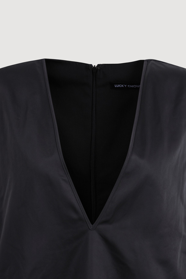 LUCKY CHOUETTE - 민소매 원피스 - V Neck Frill Mini Dress (black)