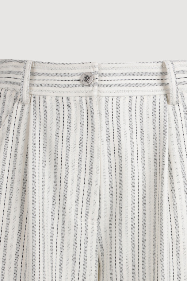 LUCKY CHOUETTE - 롱/미디팬츠 - Pocket Point Stripe Pants (ivory)