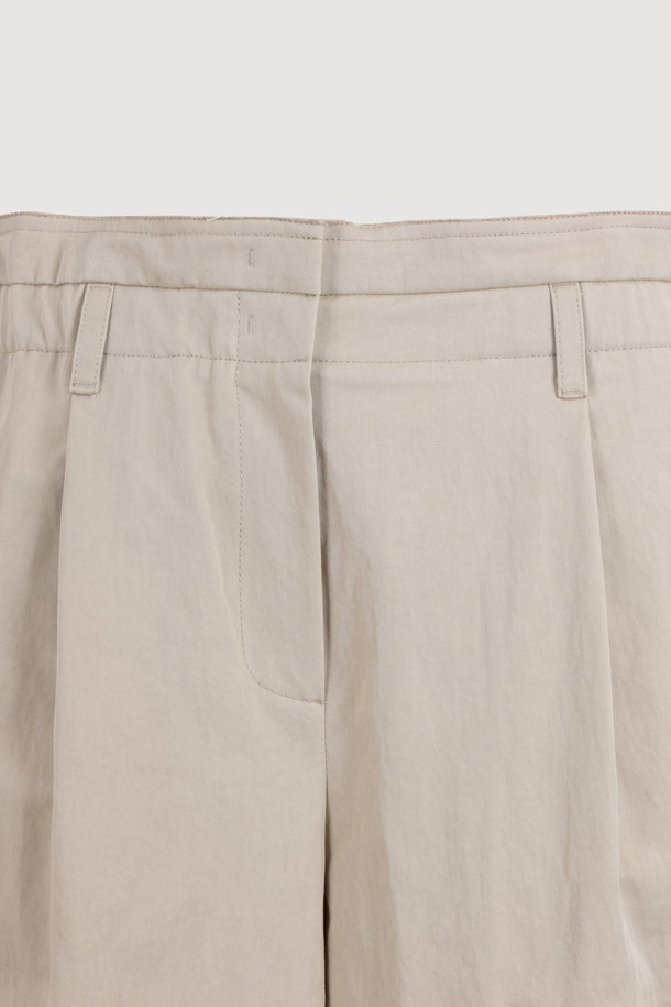 LUCKY CHOUETTE - 쇼트팬츠 - [Atelier] Pocket Point Back Banding Midi Shorts (beige)