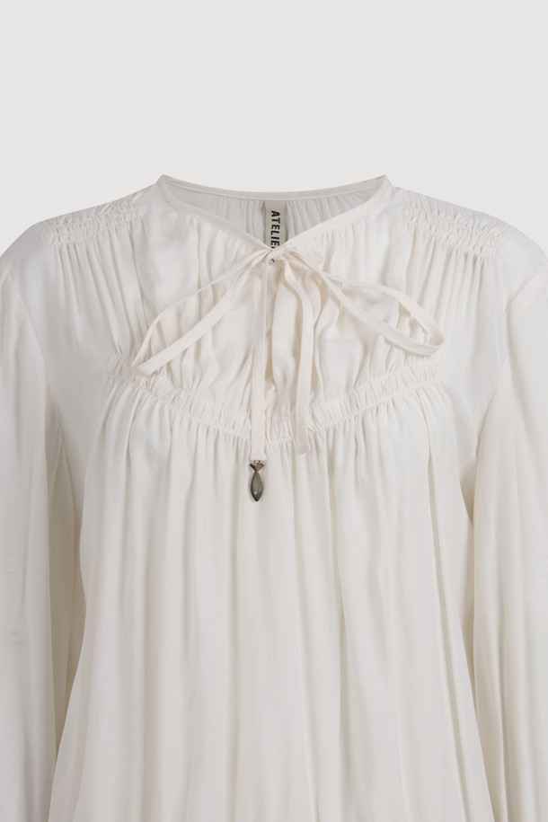 LUCKY CHOUETTE - 블라우스 - [Atelier] Shirring Point Long Sleeve Blouse (ivory)