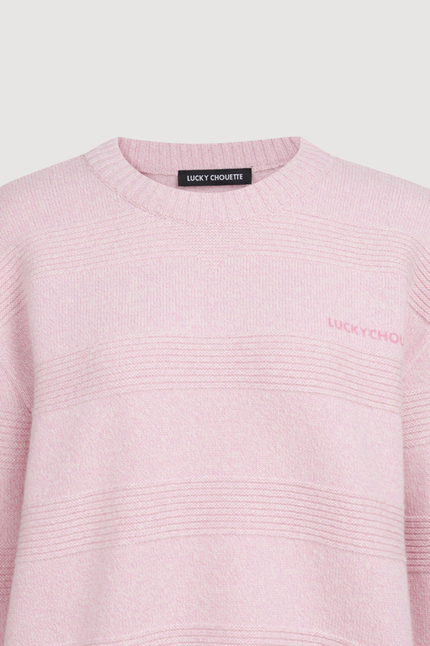 LUCKY CHOUETTE - 스웨터 - Sleeve Emblem Printed Kni Pullover (light pink)