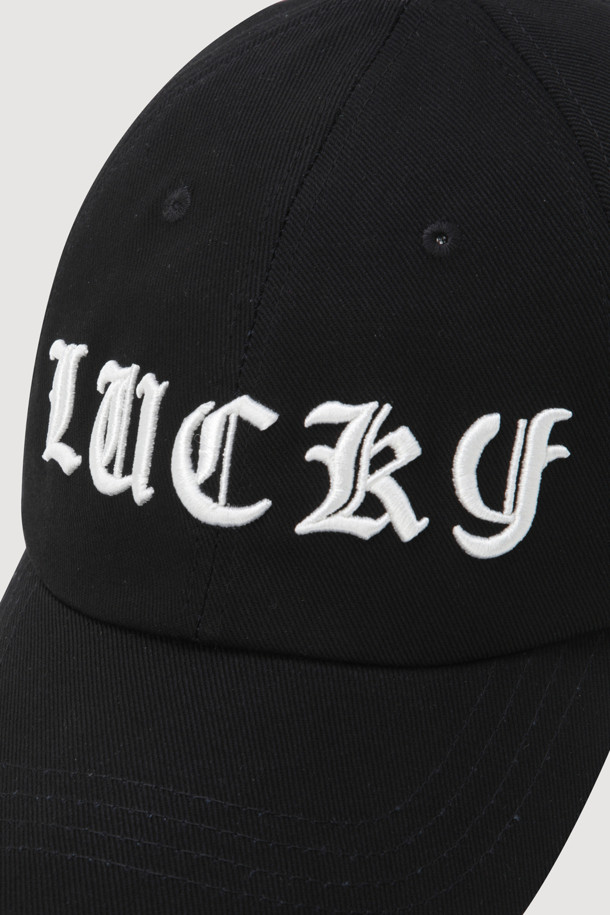 LUCKY CHOUETTE - 모자 - Lettering Ball Cap (black)