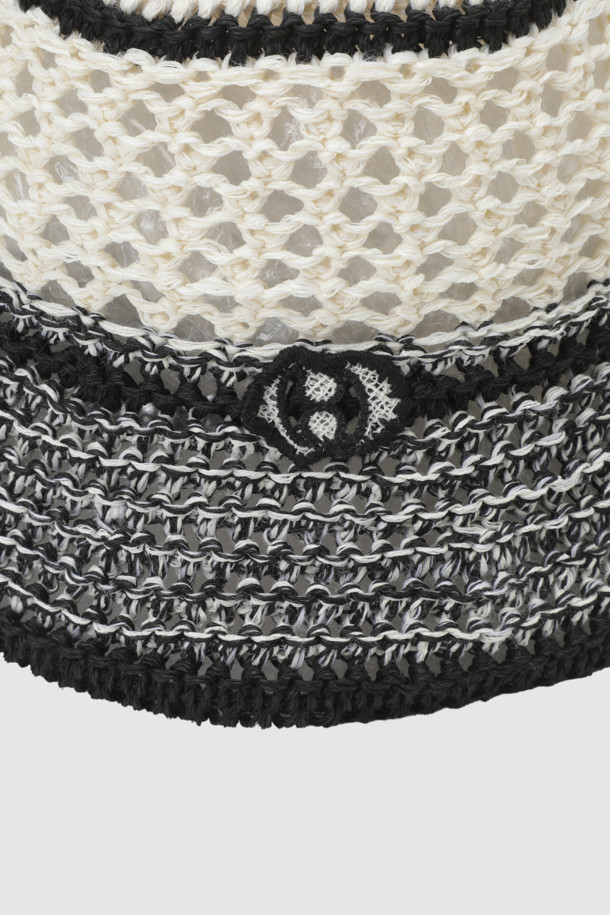 LUCKY CHOUETTE - 모자 - Emblem Point Color block Lapia Hat (black)