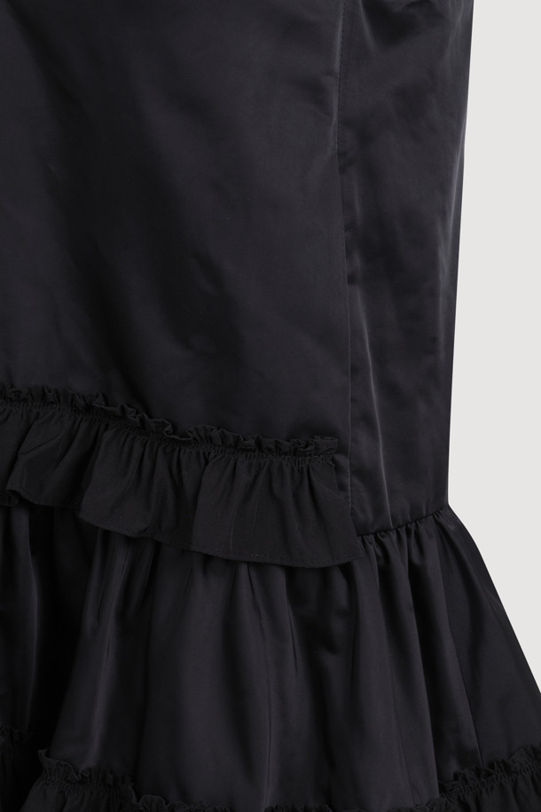 LUCKY CHOUETTE - 민소매 원피스 - V Neck Frill Mini Dress (black)