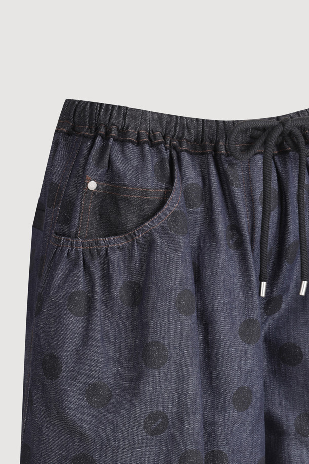 LUCKY CHOUETTE - 쇼트팬츠 - [Atelier] Dot Denim Like Banding Short Pants (dark navy)