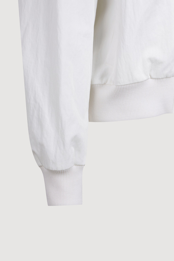 LUCKY CHOUETTE - 점퍼 - [Atelier] Back Point Hem Jumper (ivory)