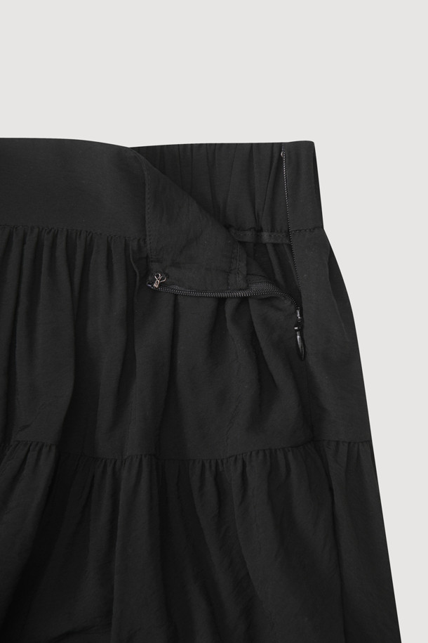 Shirring Back Banding Long Skirt (black)_LUCKY CHOUETTE