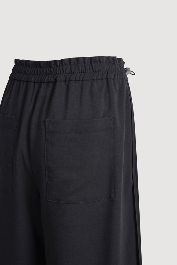 LUCKY CHOUETTE - 롱/미디팬츠 - Side Colored Banding Pants (dark grey)