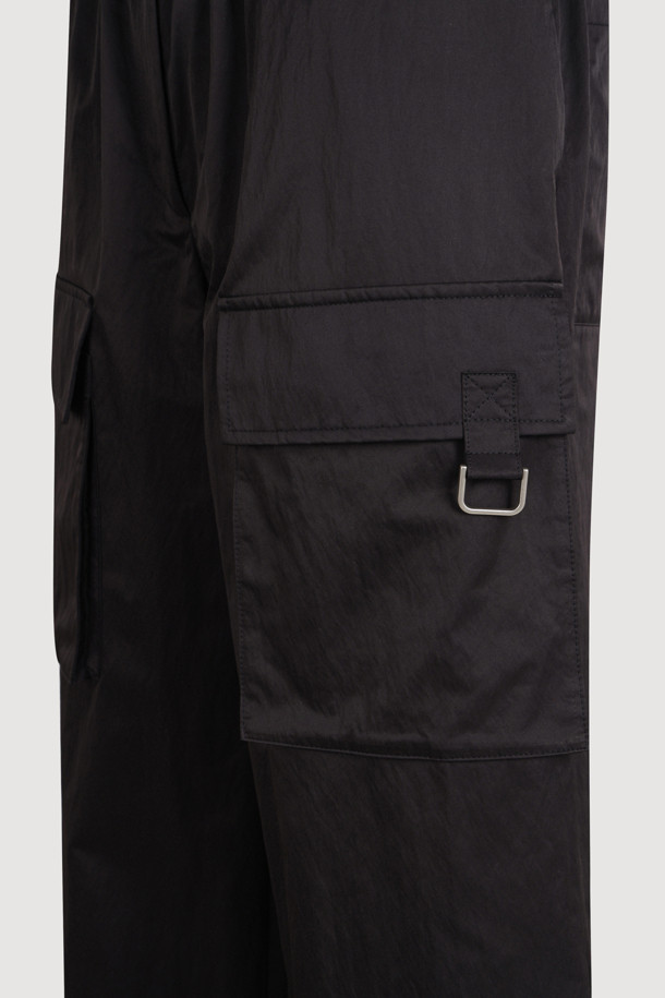 LUCKY CHOUETTE - 롱/미디팬츠 - Out Pocket Jogger Banding Pants (Fabric Belt) (black)