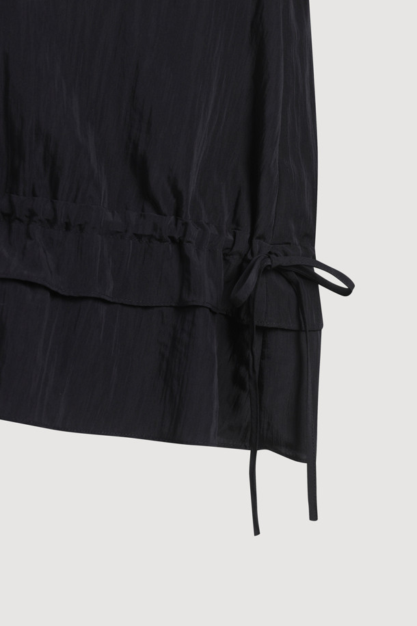 LUCKY CHOUETTE - 블라우스 - Full Open Frill Half Sleeve Blouse (black)