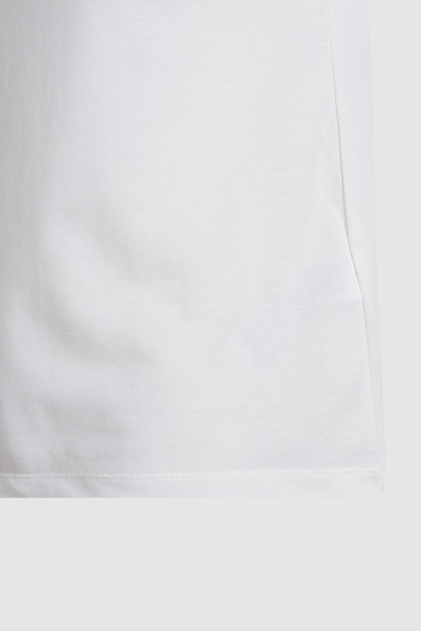 LUCKY CHOUETTE - 반소매 티셔츠 - Emblem Point Slim Fit Half Sleeve T-shirt (white)