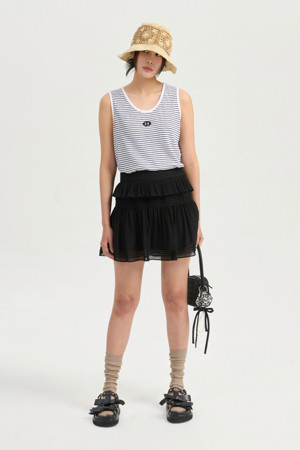 Pin Tuck Point Mini Skirt (black)