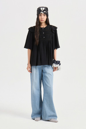 Tape Ornament Half Sleeve Blouse (black)
