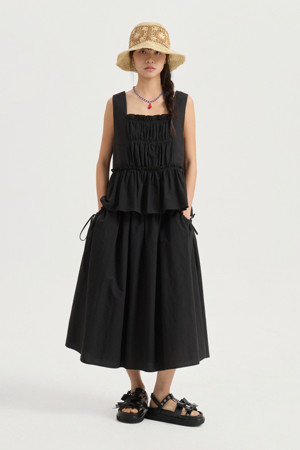 Back Lettering Strap Shirring Top Blouse (black)