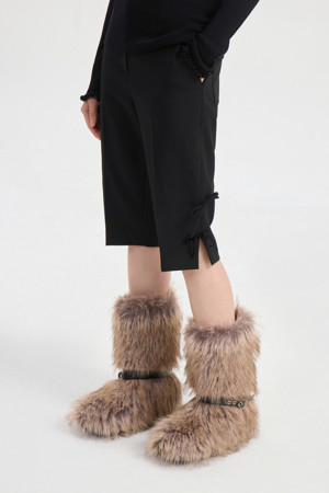 Ribbon Point Capri Shorts