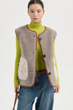 [Re-Order] Round Neck Fake Fur Mustang Vest (dark beige)