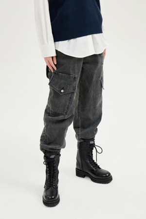 Out Pocket Jogger Denim Pants (grey)