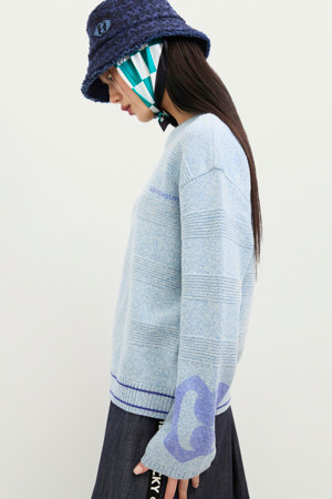 Sleeve Emblem Printed Kni Pullover (light blue)