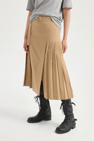 Belt Point Long Pleated Skirt (beige)
