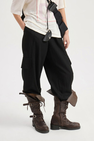 Tape Point Jogger Banding Pants (black)