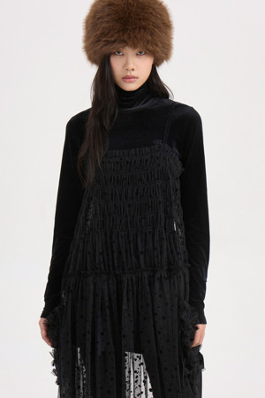 Frill Point Velvet Long Sleeve T-shirt (black)