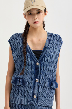 Washed Cable Knit Vest (navy)