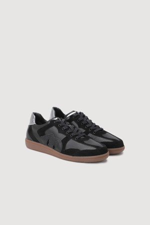 [Holiday Edition] Front Punching Color Block Sneakers (black)