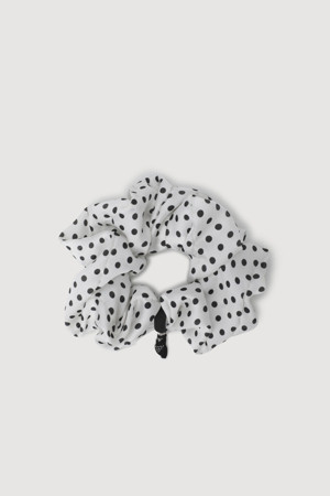 Dot Pattern Scrunchie(white)