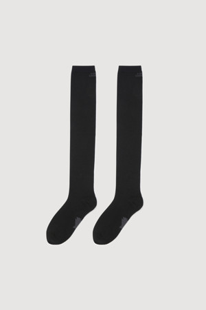 Lettering Point Over Knee Socks (black)