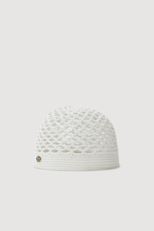 A-Emblem Kint Fabric Hat (ivory)