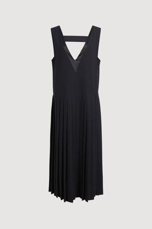 Pleats Sleeveless Dress