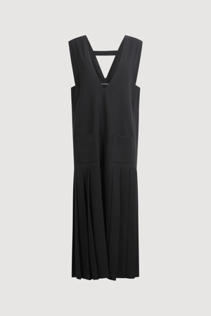 Deep Neck Pleated Long Dress