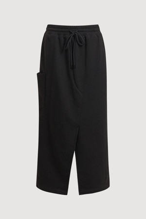 Slit Point Banding Skirt