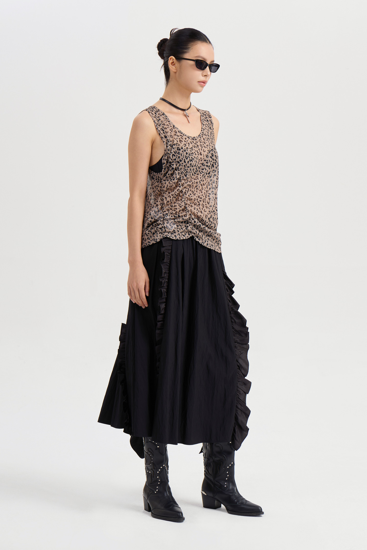 LUCKY CHOUETTE] Frill Point Back Banding Long Skirt (black)