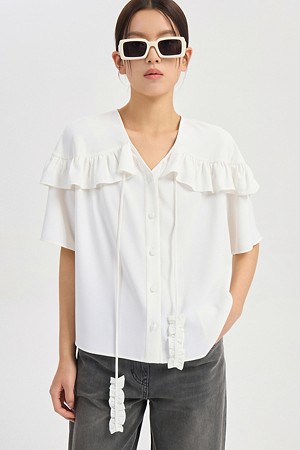 Ruffle Point Poly Short Sleeve Blouse (ivory)