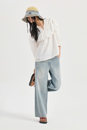 Ruffle Point Stripe Eyelet Blouse (white)