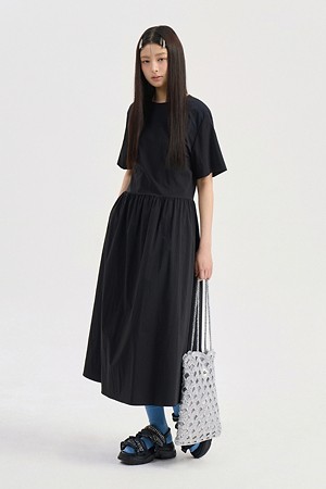 Fit & Flare Color Block Short Sleeve Dress (black)