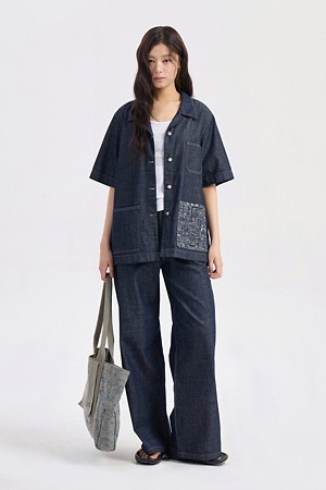 [CASPER X CHOUETTIES] Pocket Graphic Point Denim Blouse (dark blue)